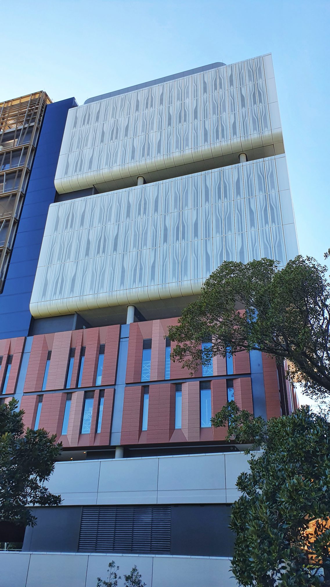 inner-sydney-high-school-facade-innovations-commercial-facade